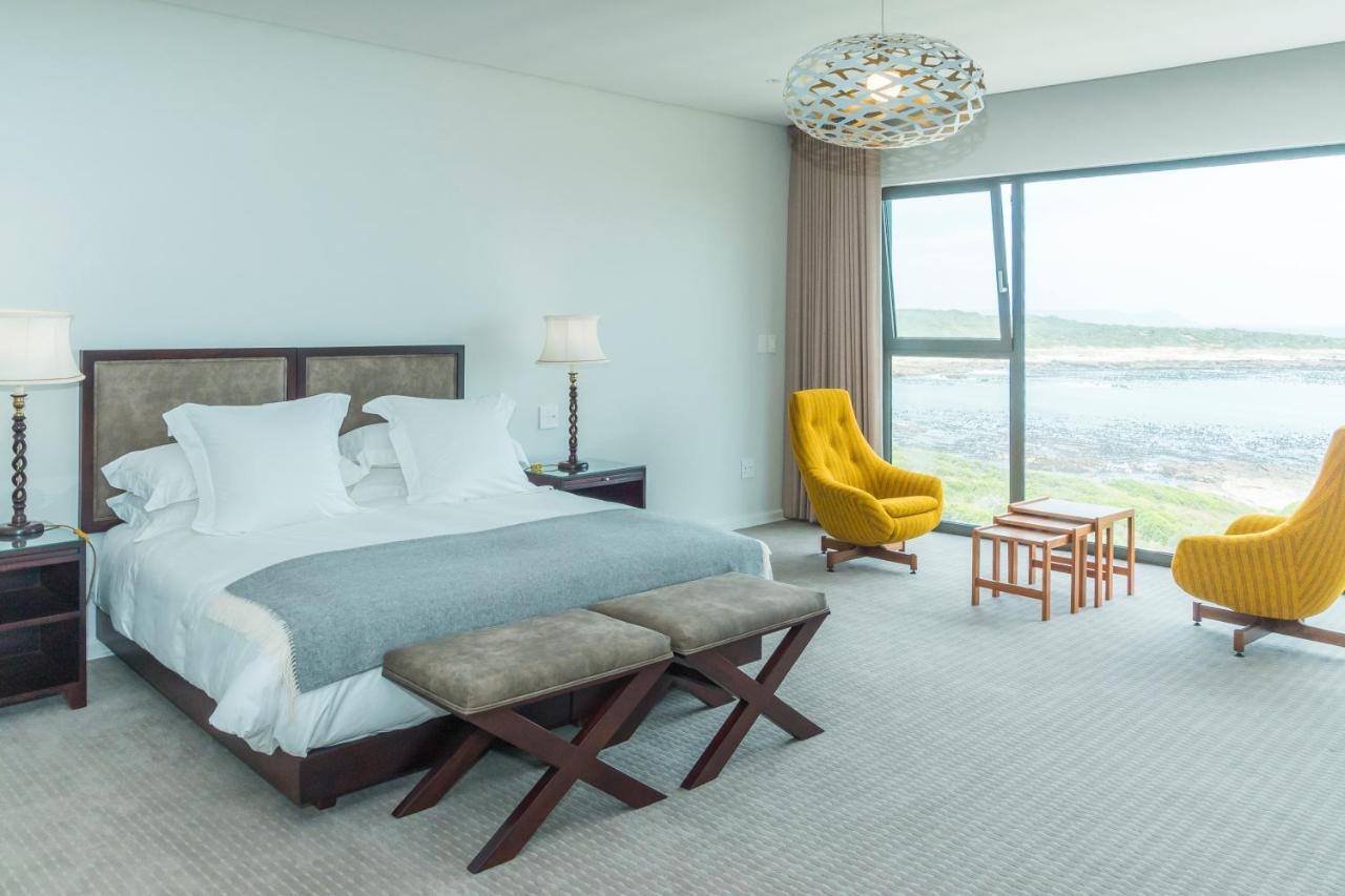 Schulphoek Seafront House Hermanus Extérieur photo A bedroom at the hotel